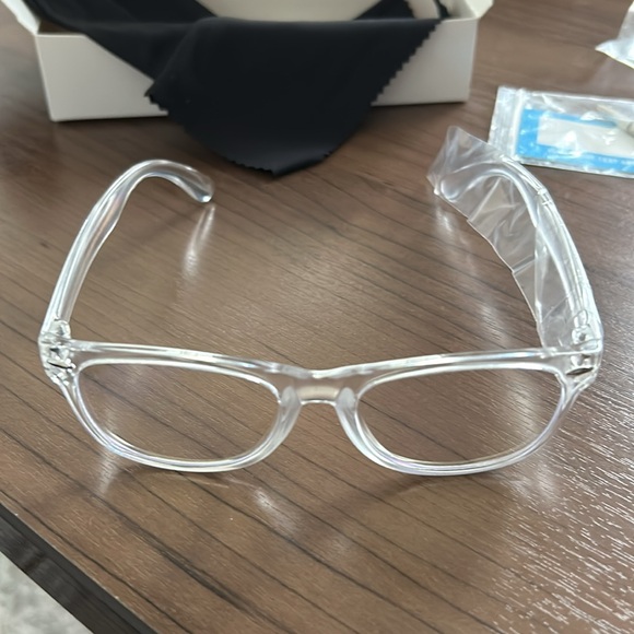 NEW - blue light blocking glasses for kids - Picture 3 of 4